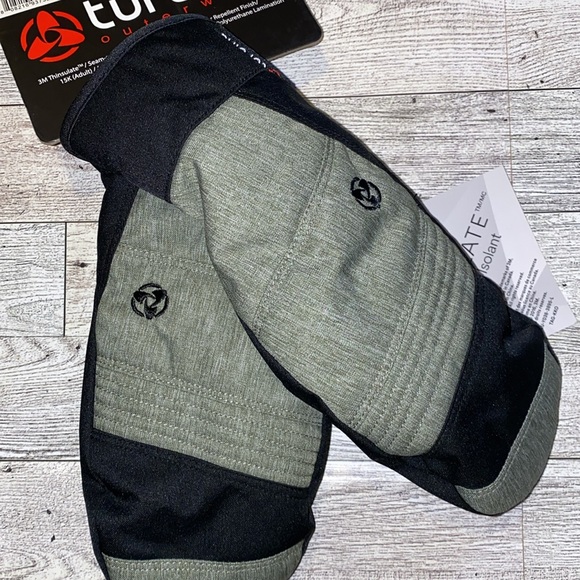 NWT!! Turbine Women’s Stormy Mittens/ Gloves Size Small - Picture 2 of 6